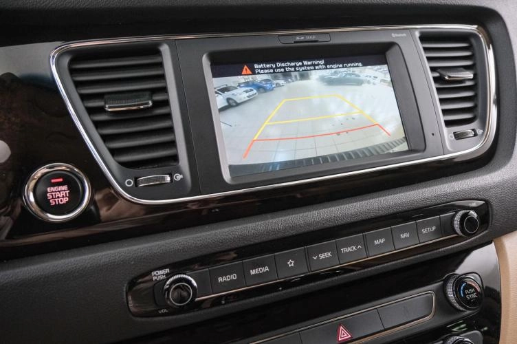 KIA Carnival 15 из 25