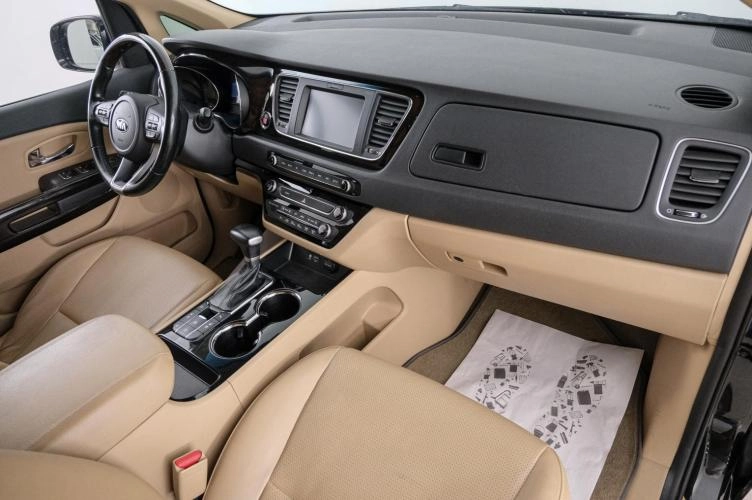 KIA Carnival 12 из 25
