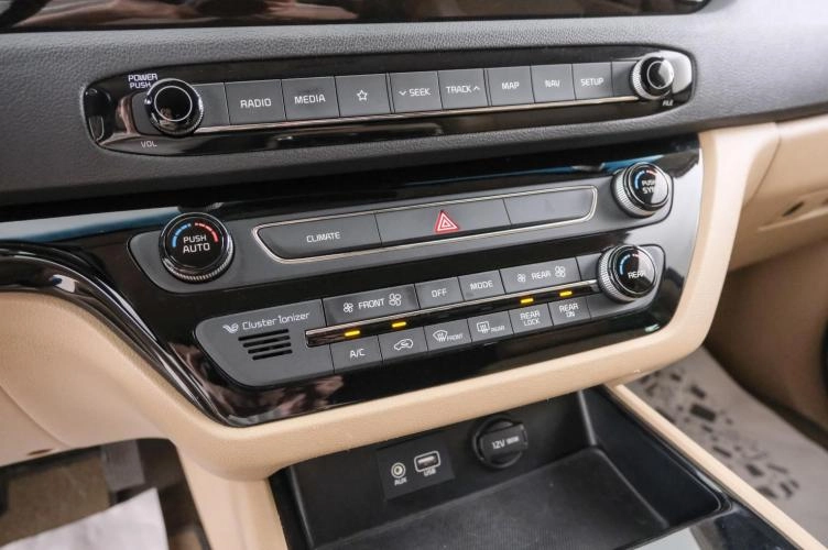KIA Carnival 16 из 25