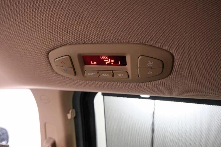 KIA Carnival 20 из 25