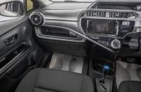 Toyota Aqua 20 из 24