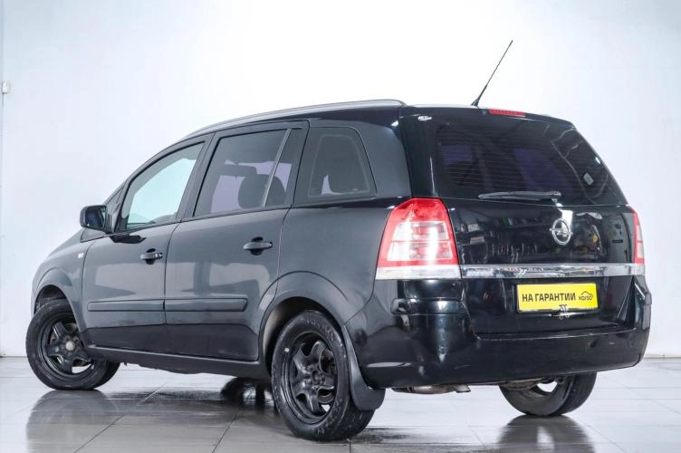 Opel Zafira 4 из 6