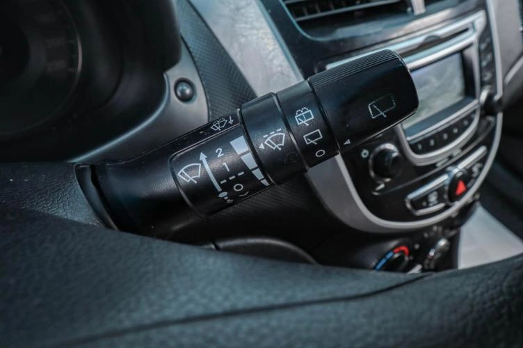 Hyundai Solaris 12 из 19