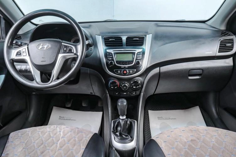 Hyundai Solaris 16 из 19