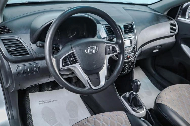 Hyundai Solaris 7 из 19