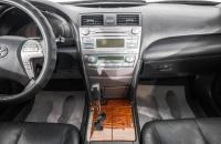 Toyota Camry 16 из 24