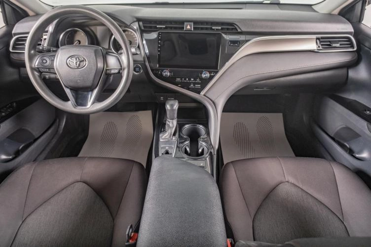 Toyota Camry 10 из 18