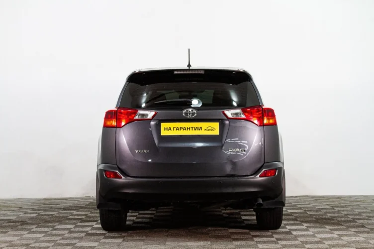 Toyota RAV4 5 из 6