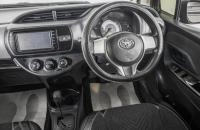Toyota Vitz 14 из 23