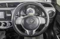 Toyota Vitz 13 из 23