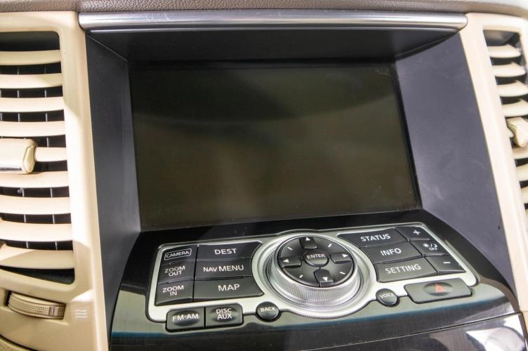 Infiniti FX35 21 из 32