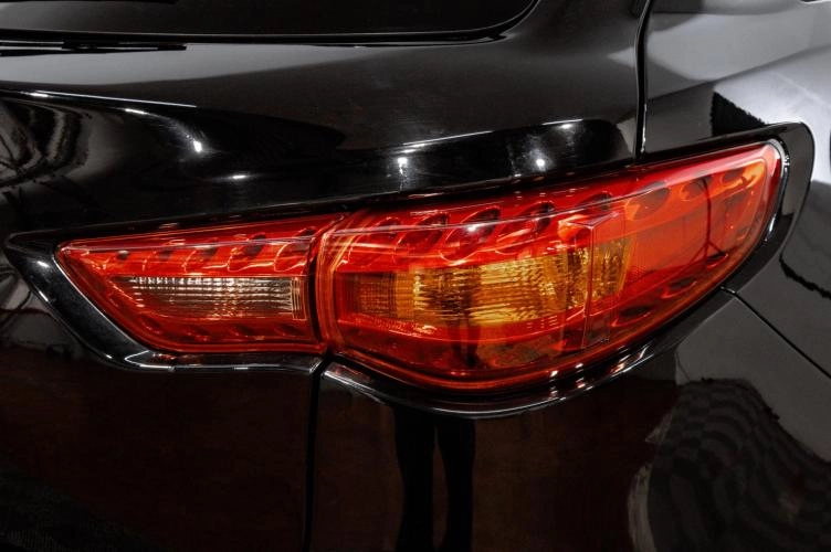 Infiniti FX35 8 из 32