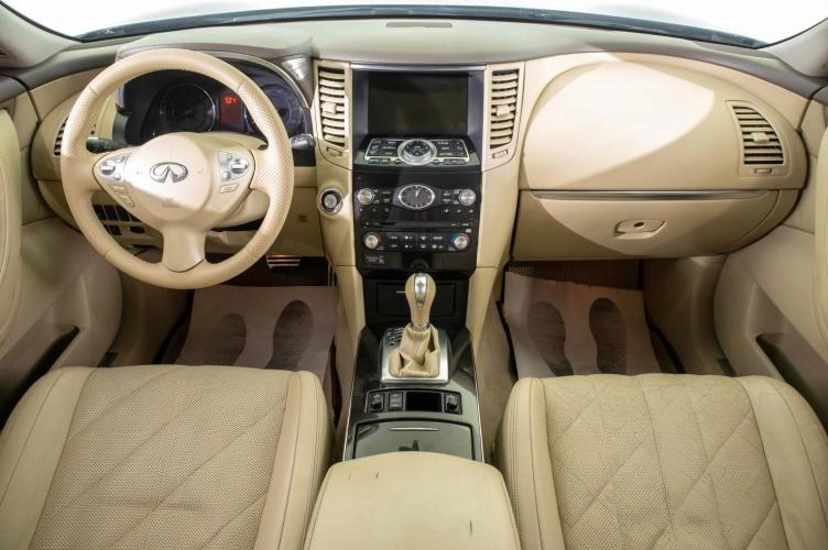 Infiniti FX35 9 из 32
