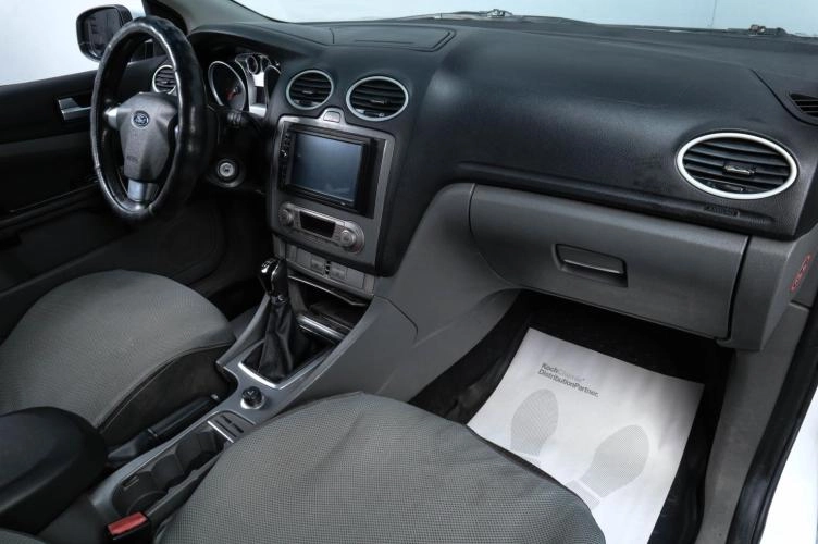 Ford Focus 13 из 15