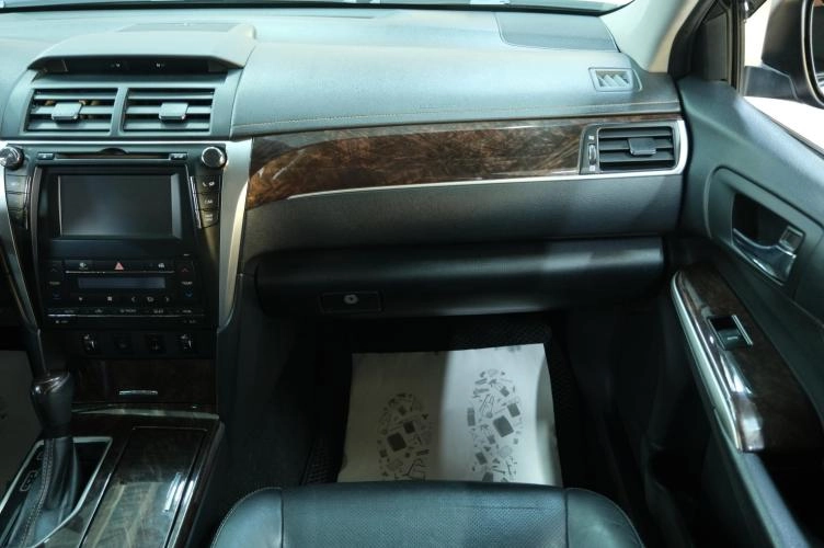 Toyota Camry 17 из 22
