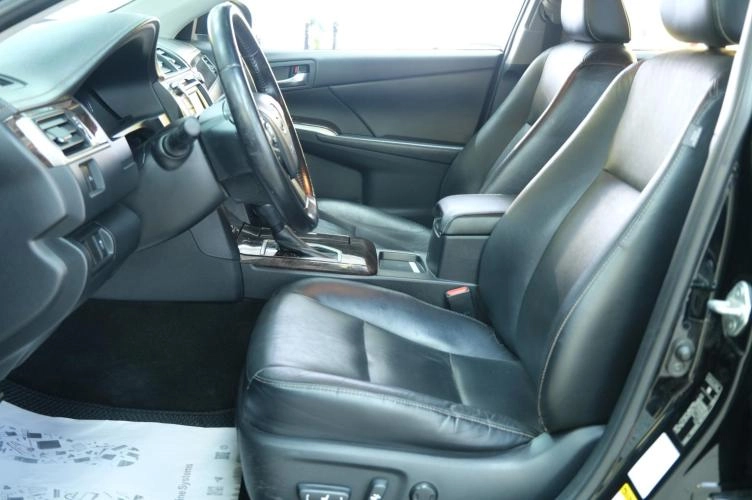 Toyota Camry 7 из 22