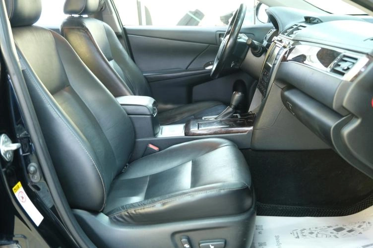 Toyota Camry 19 из 22