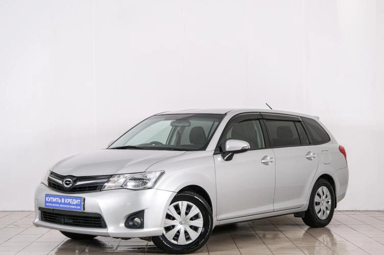 Toyota Corolla Fielder 3 из 6