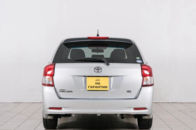 Toyota Corolla Fielder 5 из 6