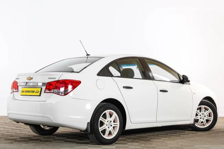 Chevrolet Cruze 6 из 6