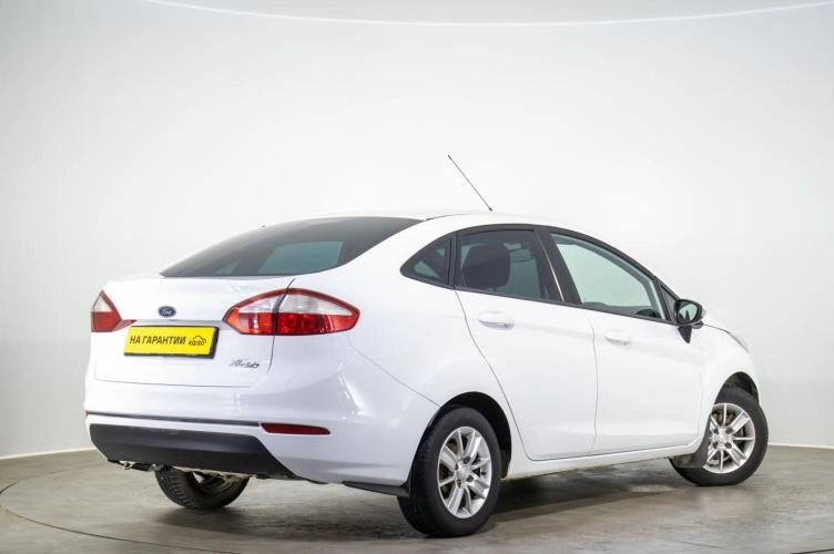 Ford Fiesta 4 из 6