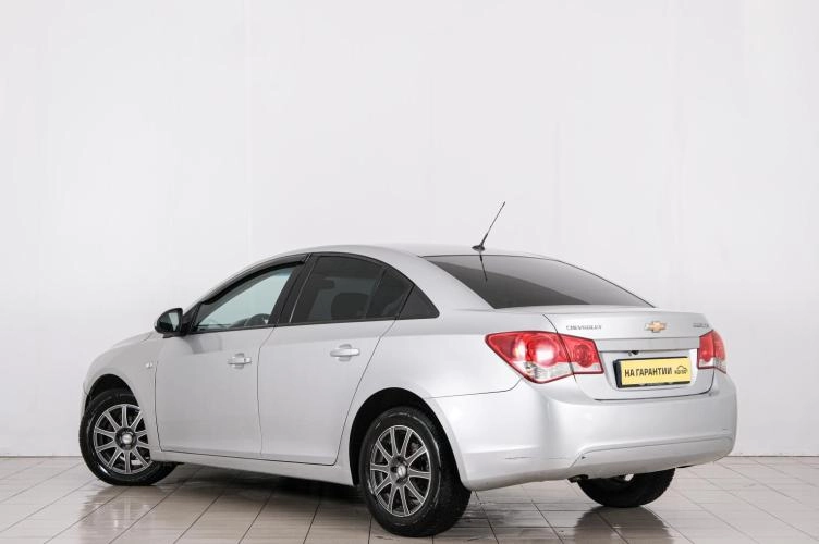 Chevrolet Cruze 4 из 6