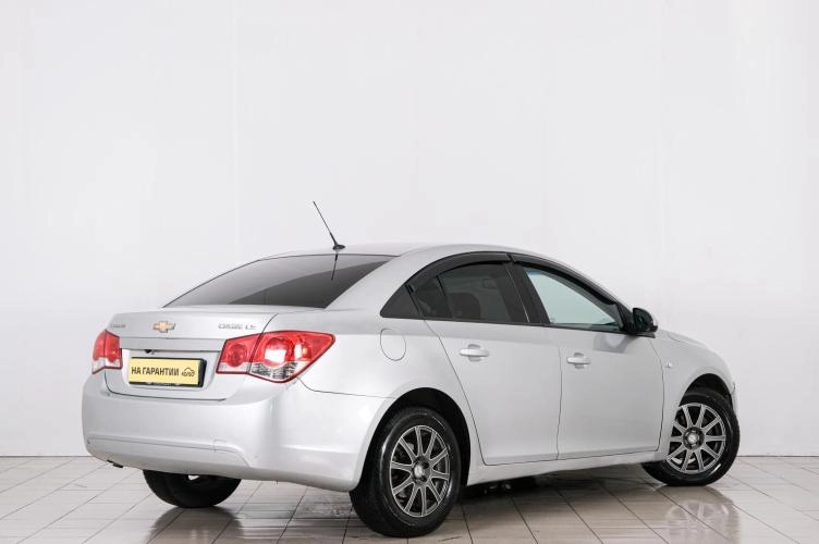 Chevrolet Cruze 6 из 6