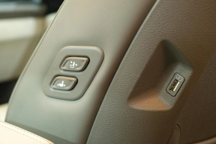 KIA Carnival 22 из 25