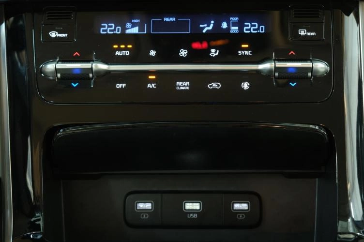 KIA Carnival 16 из 25