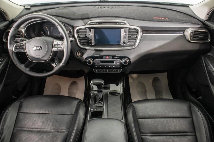KIA Sorento 10 из 28