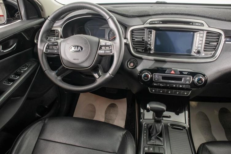 KIA Sorento 17 из 28