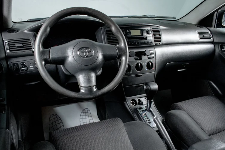 Toyota Corolla 11 из 16