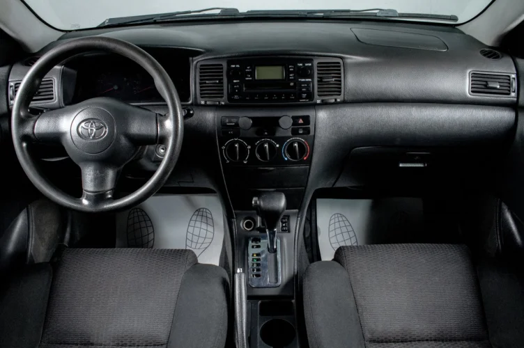 Toyota Corolla 12 из 16