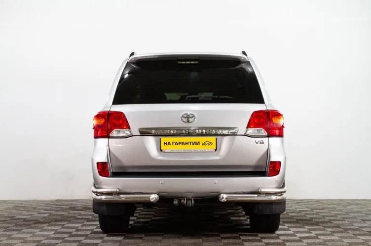 Toyota Land Cruiser 5 из 6
