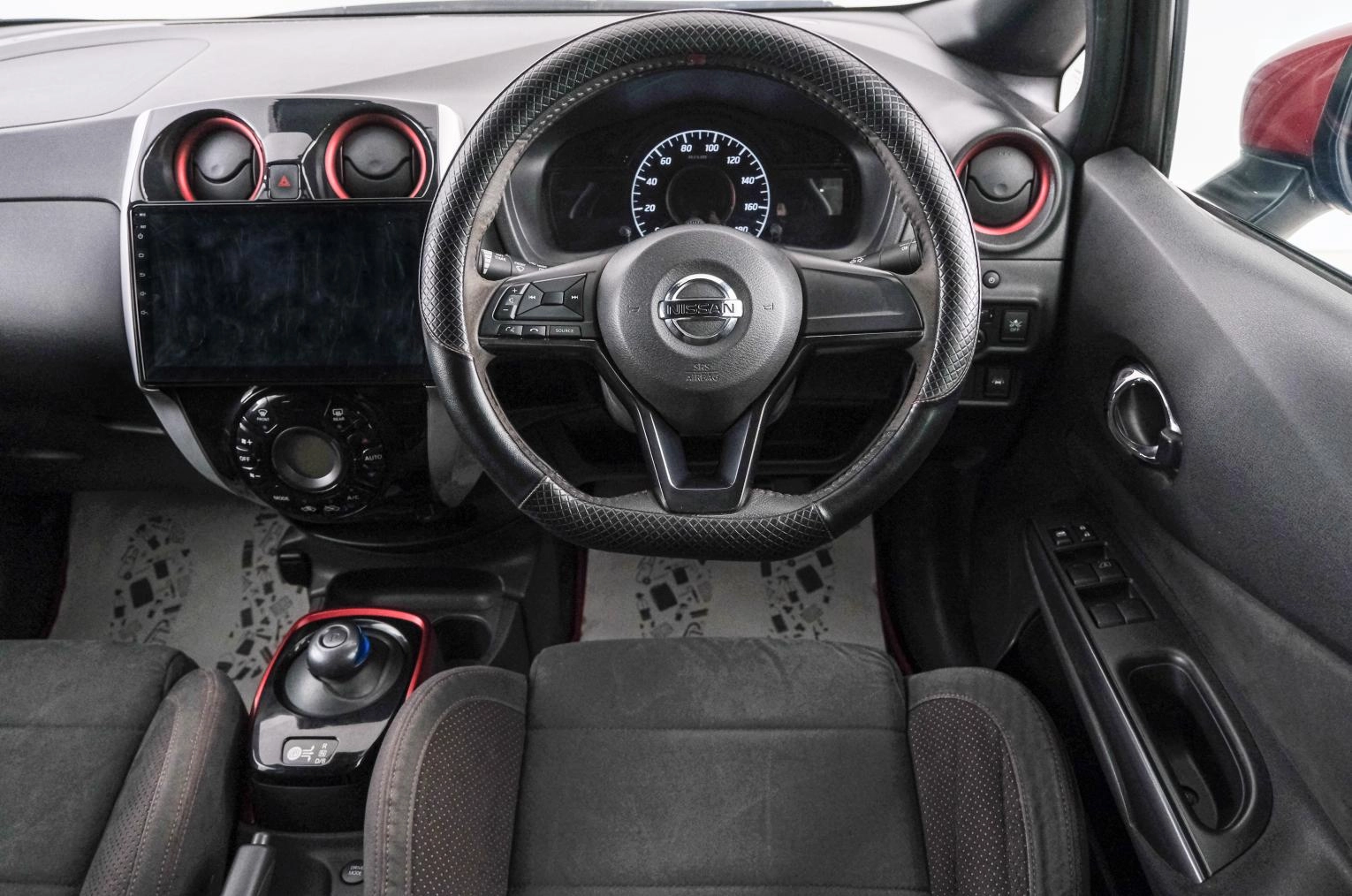 Nissan Note 13 из 22