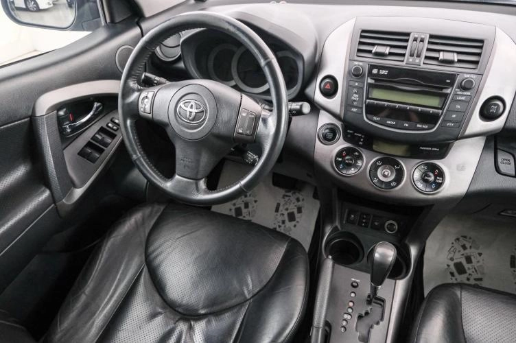 Toyota RAV4 9 из 26