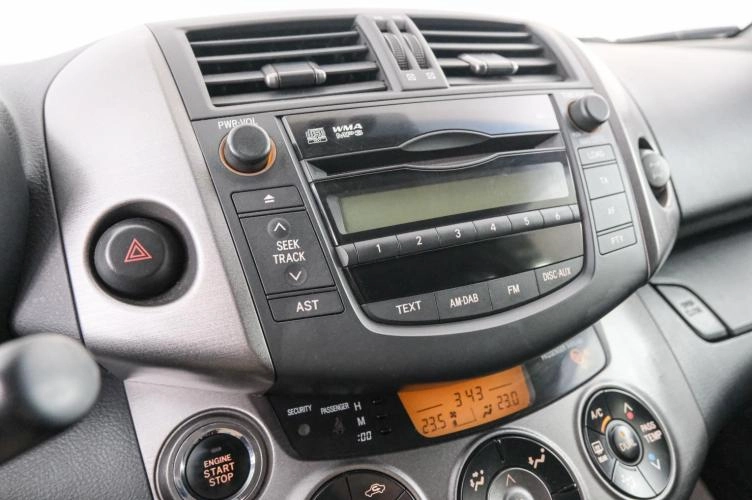 Toyota RAV4 15 из 26