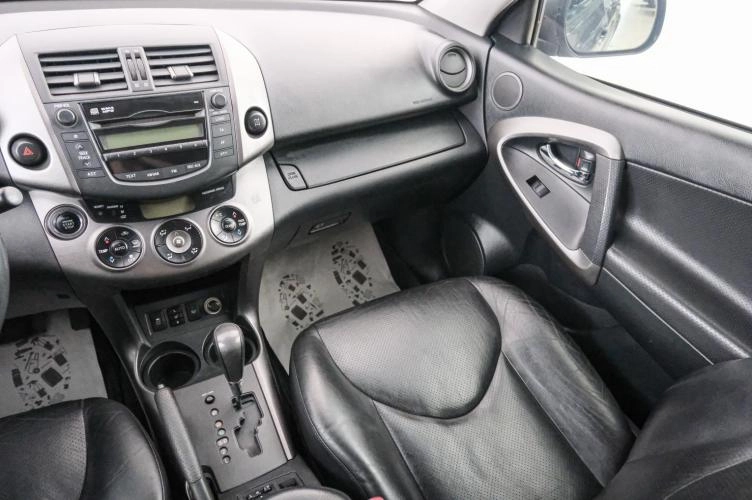 Toyota RAV4 11 из 26