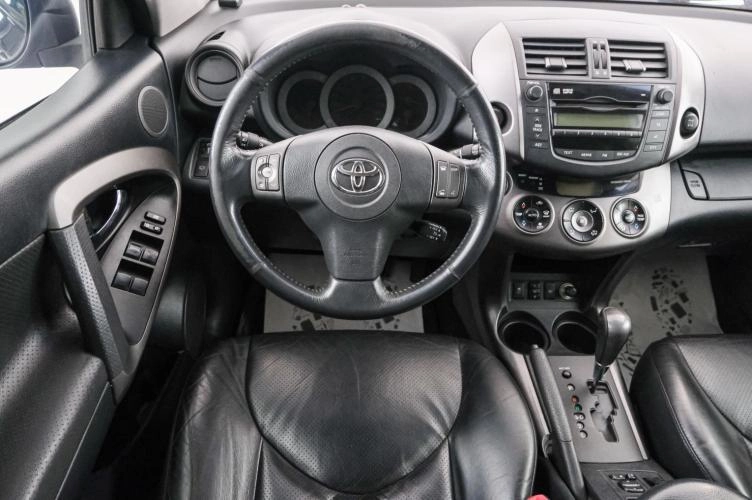 Toyota RAV4 14 из 26
