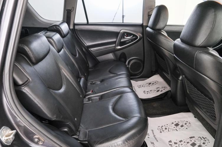 Toyota RAV4 25 из 26