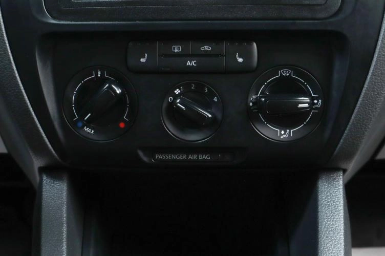 Volkswagen Jetta 15 из 18