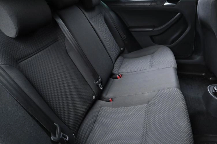 Volkswagen Jetta 17 из 18
