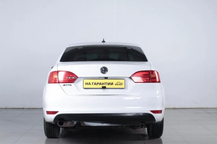 Volkswagen Jetta 5 из 6