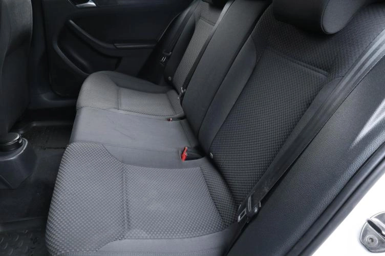 Volkswagen Jetta 18 из 18