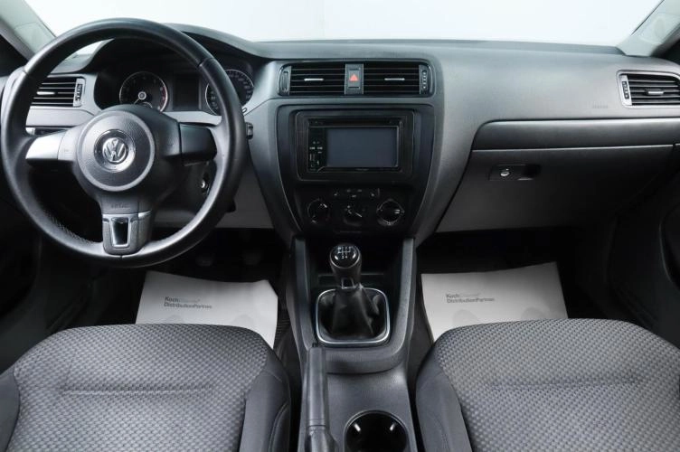 Volkswagen Jetta 10 из 18