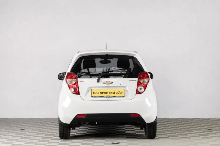 Chevrolet Spark 5 из 6