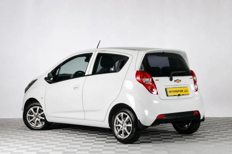 Chevrolet Spark 4 из 6