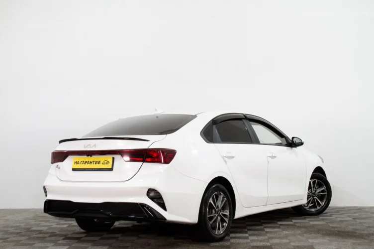 KIA K3 4 из 6