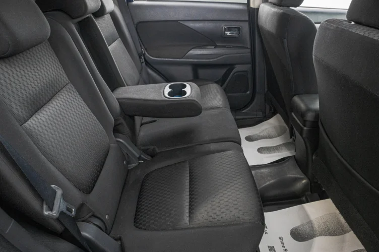 Mitsubishi Outlander 24 из 25