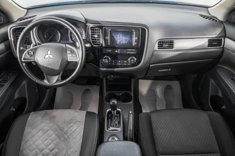 Mitsubishi Outlander 9 из 25